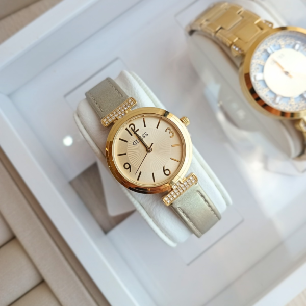 Relógio de Pulso Guess Caixa Aço e Pulseira Couro - Imagem 2
