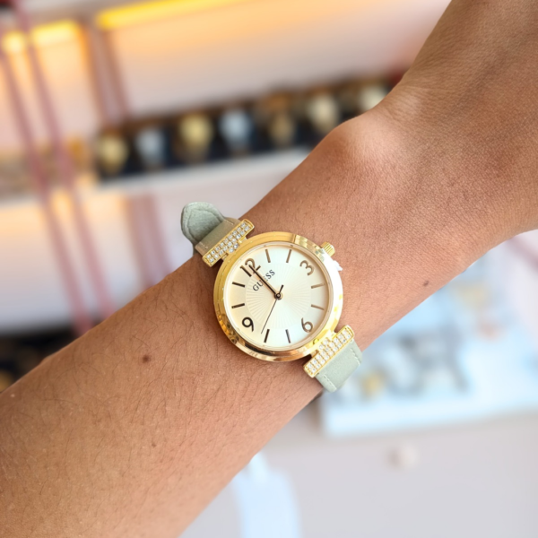 Relógio de Pulso Guess Caixa Aço e Pulseira Couro