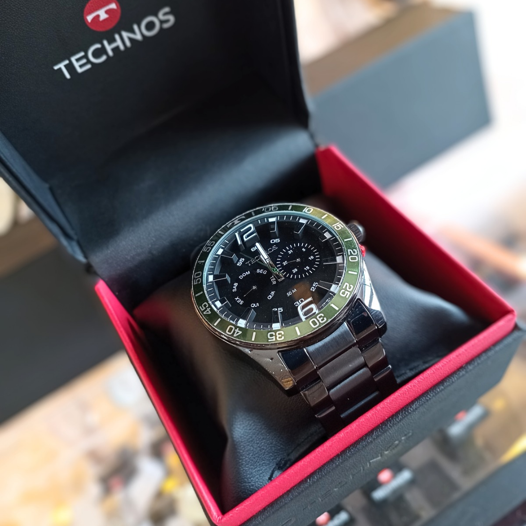 Relógio Analógico Technos Alta Performance com Caixa de Metal e Pulseira de Aço