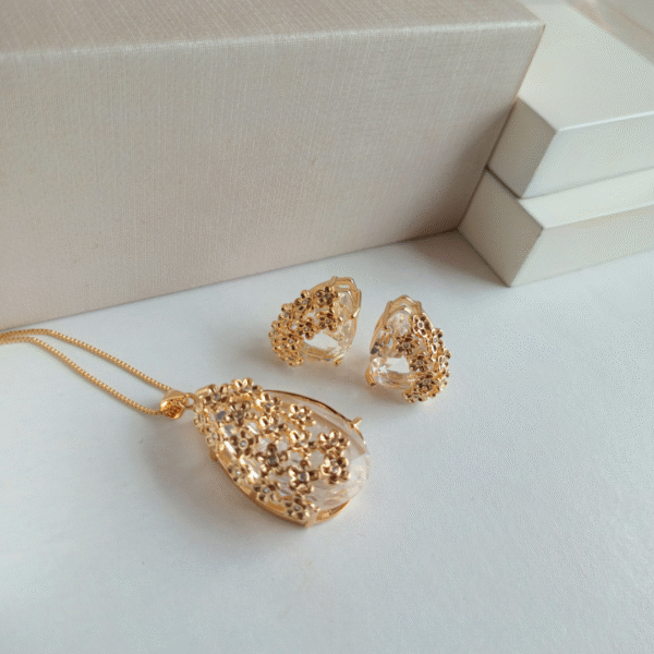 Conjunto Brinco + Colar Gota Cravejado em Pedras