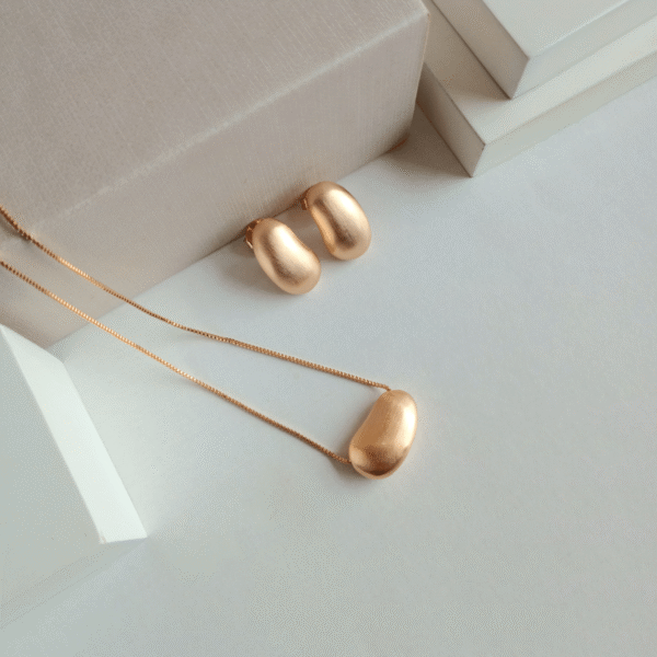 Conjunto Colar + Brinco Fosco Diferente | Sempre Linda Boutique - Imagem 2