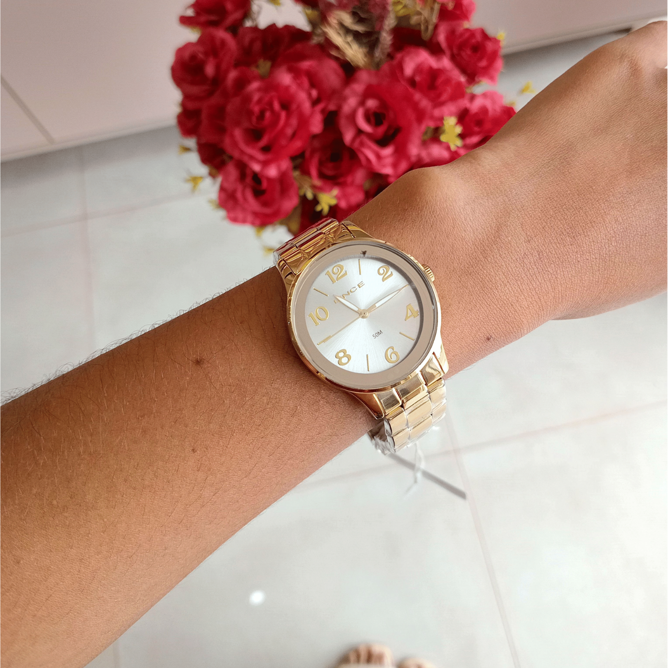 Relógio de Pulso Lince – Quartz Analógico, Caixa e Pulseira em Metal Dourado | Sempre Linda Boutique