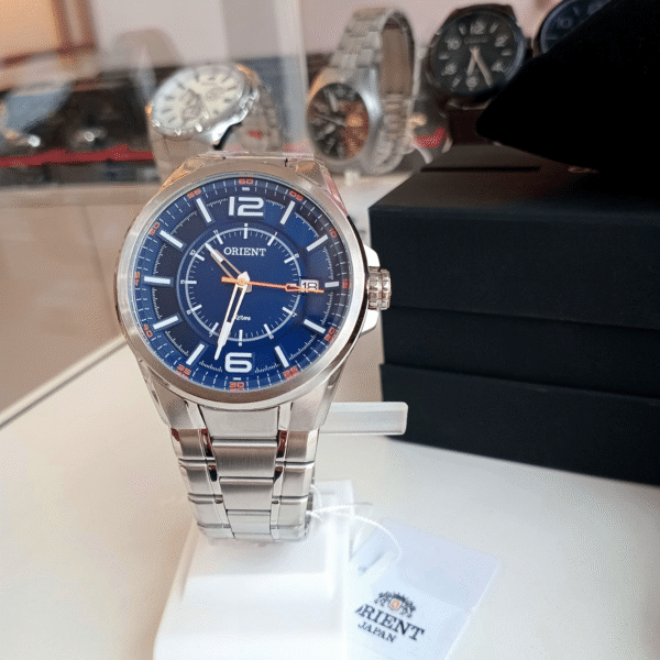 Relógio de Pulso Masculino Orient Quartz Analógico – Caixa e Pulseira em Aço Inox Dourado | Sempre Linda Boutique - Imagem 2