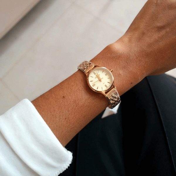 Relógio Analógico – Caixa e Pulseira em Aço Dourado | Sempre Linda Boutique
