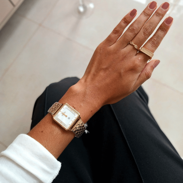 Relógio Analógico – Caixa em Metal e Pulseira em Aço Dourado | Sempre Linda Boutique - Imagem 2